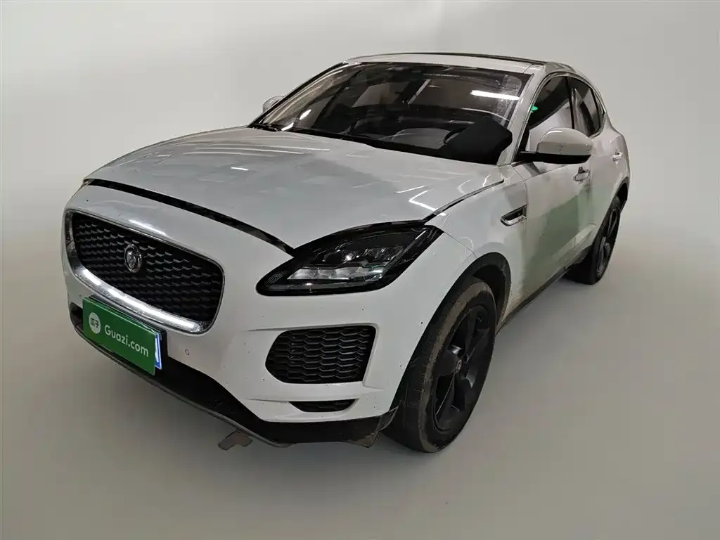 Jaguar E-PACE — фото 2