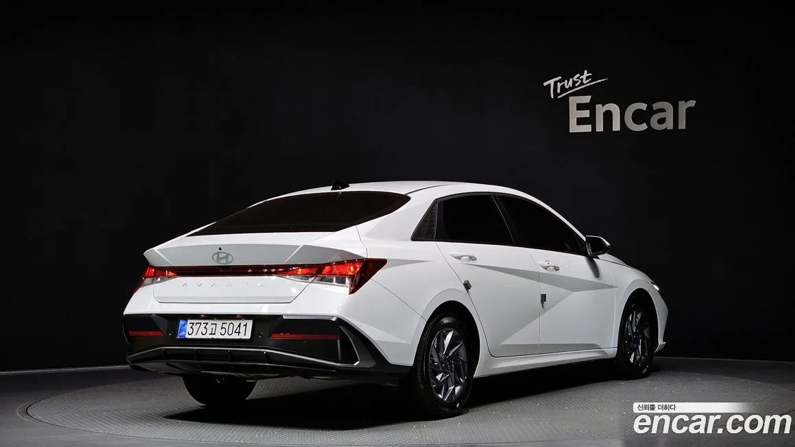 Hyundai AVANTE — фото 2