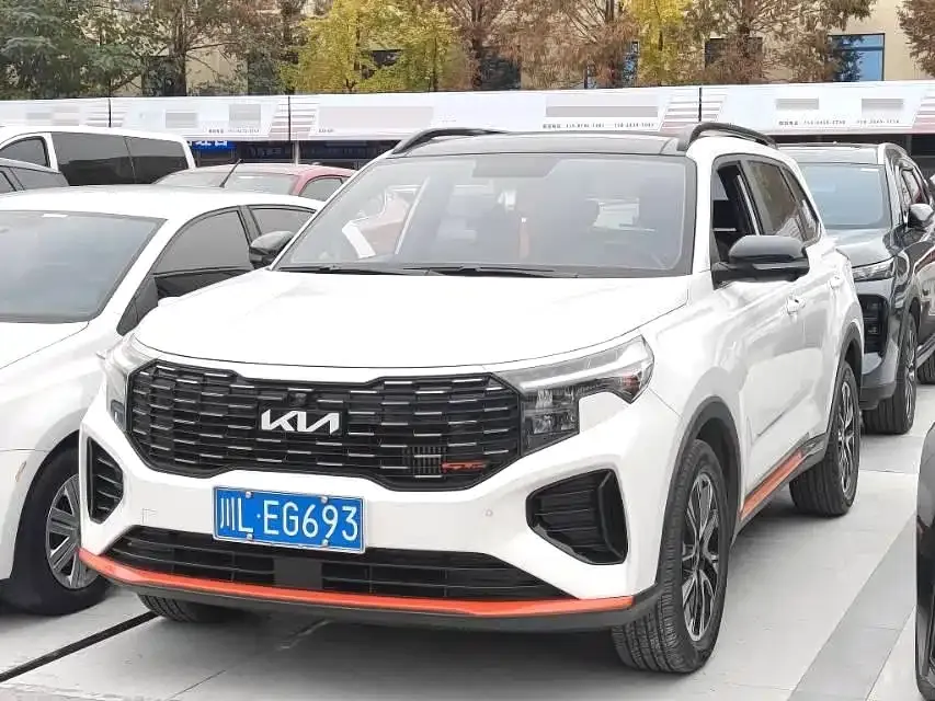 Kia Sportage — фото 1