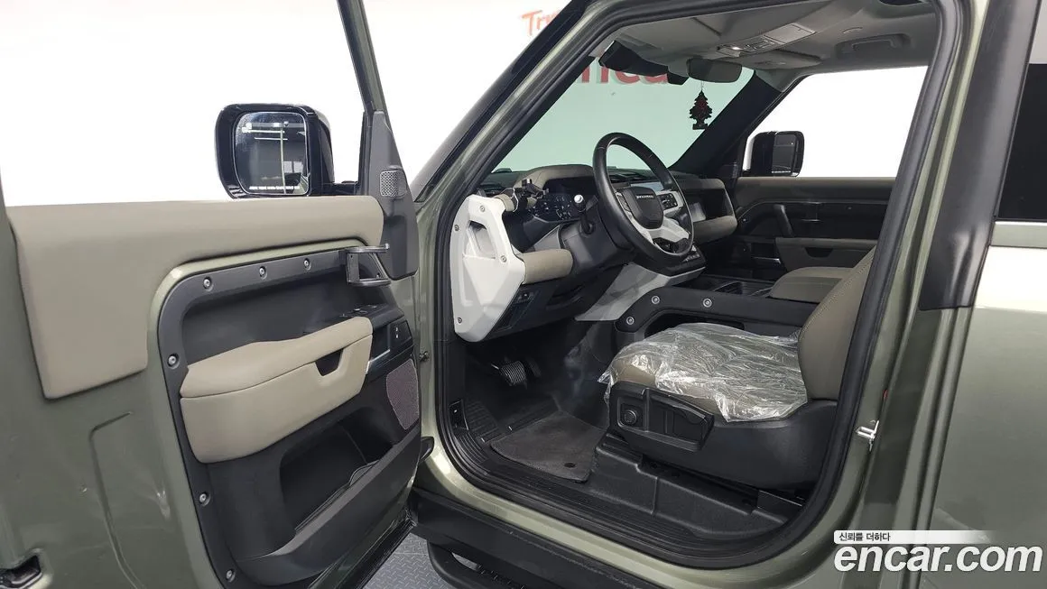 Land Rover Defender — фото 10