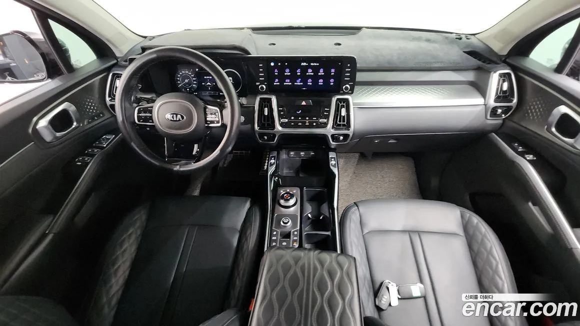 Kia Sorento — фото 7