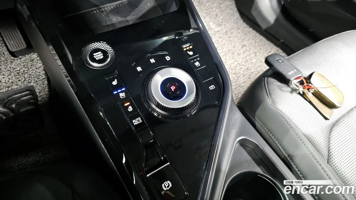 Kia Niro — фото 9