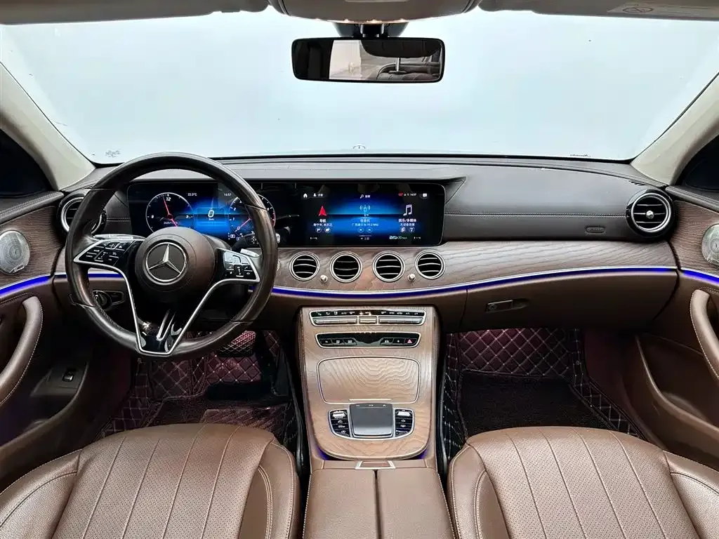 Mercedes-Benz E-Class — фото 10