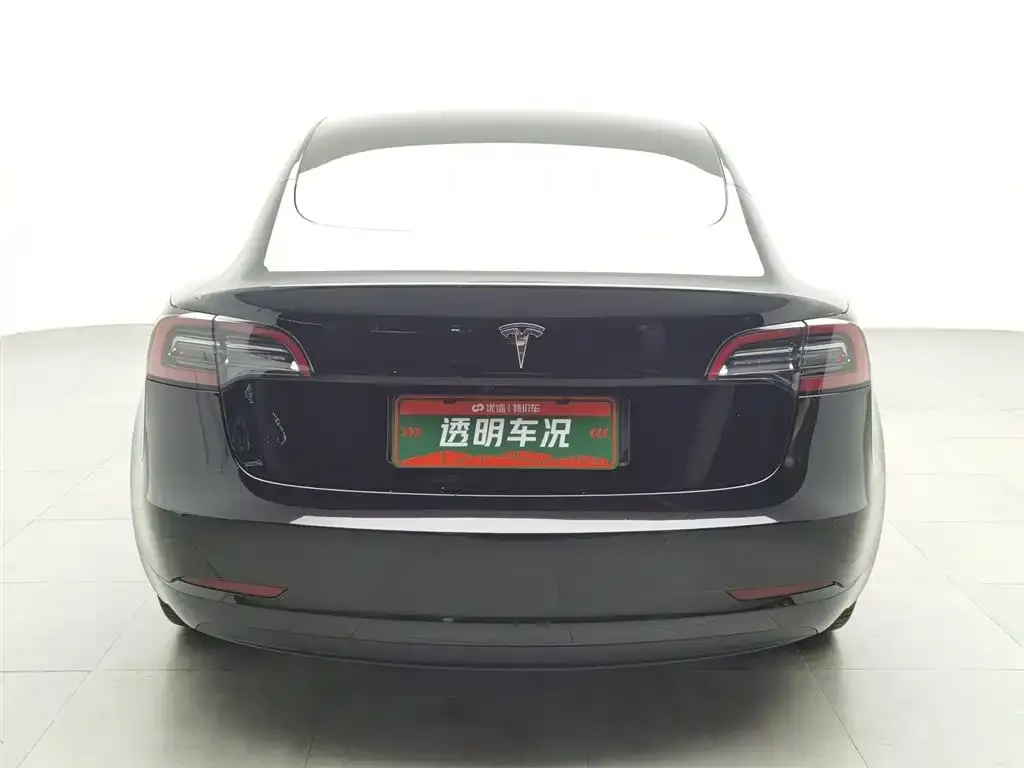 Tesla Model 3 — фото 4