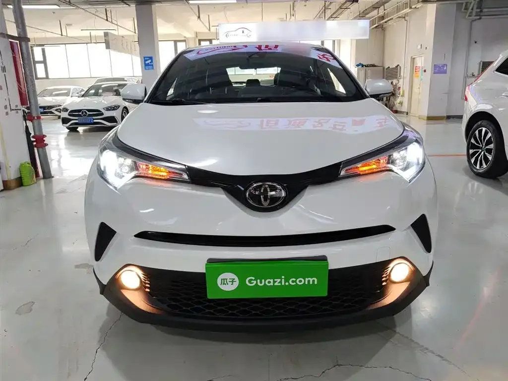 Toyota C-HR — фото 3