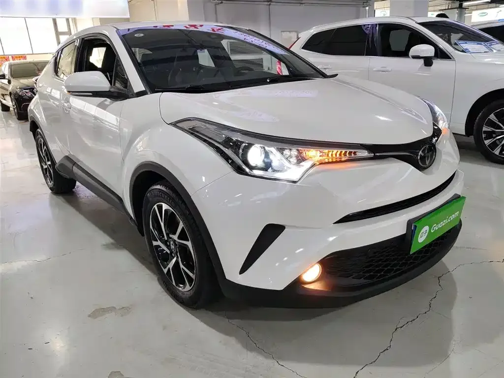 Toyota C-HR — фото 4