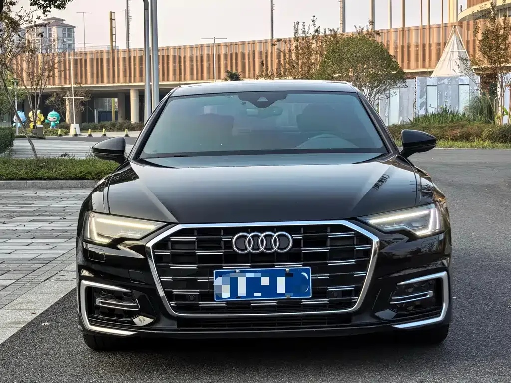 Audi A6L — фото 2