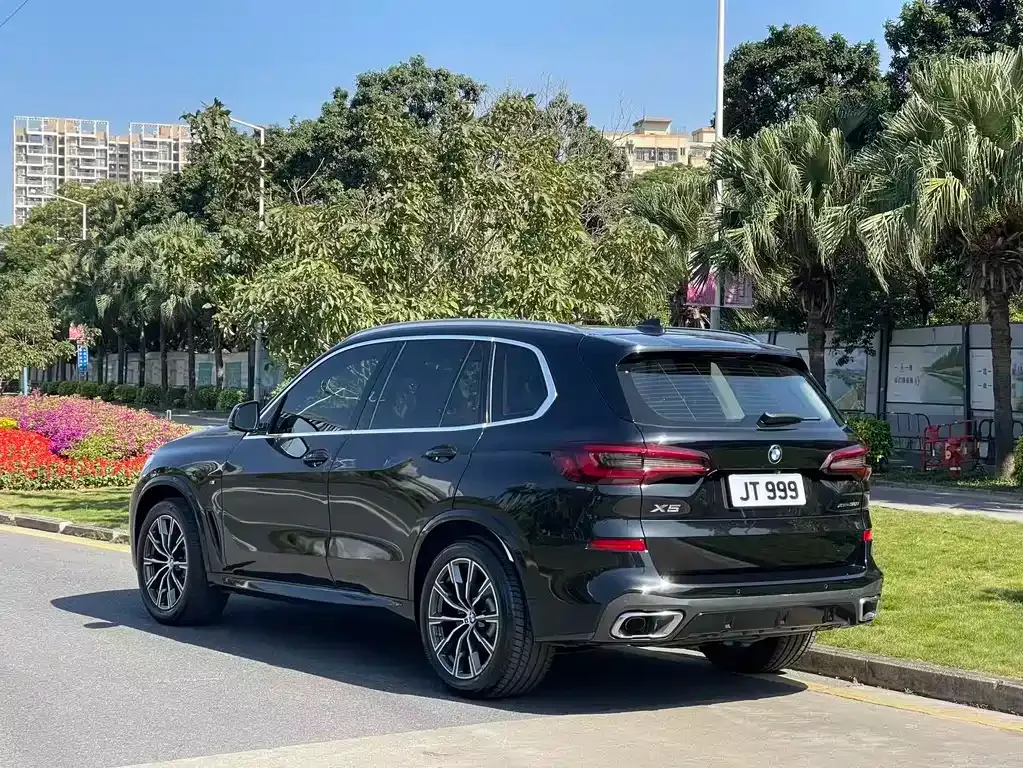 BMW X5 (Import) — фото 6