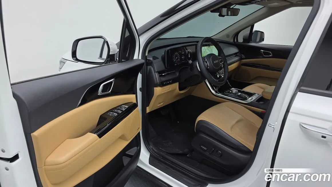 Kia Carnival — фото 10