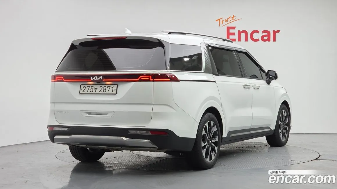 Kia Carnival — фото 2