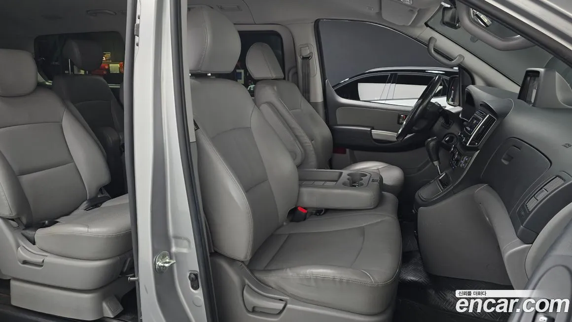 Hyundai Starex — фото 10