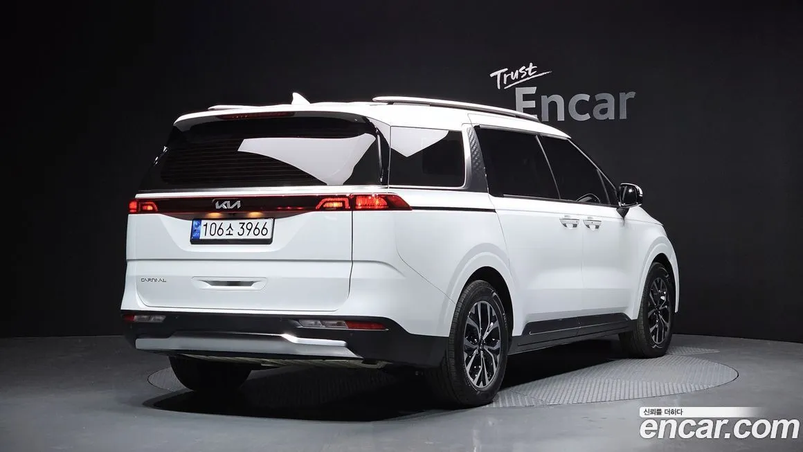 Kia Carnival — фото 2