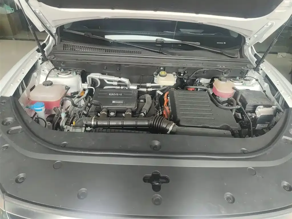 BYD Seal 05 DM-i — фото 10