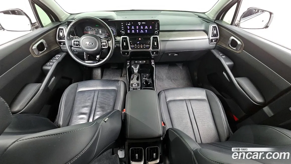 Kia Sorento — фото 7