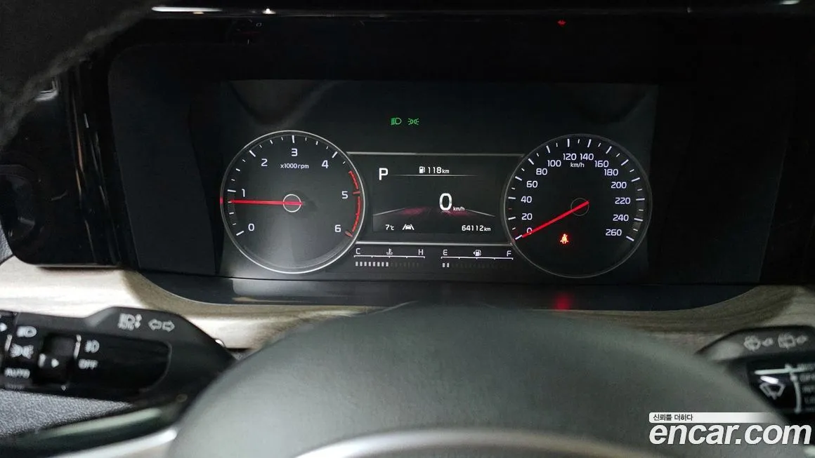 Kia Sorento — фото 8