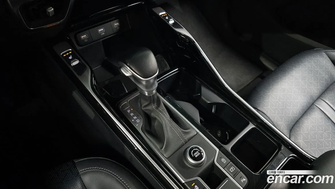 Kia Sorento — фото 9