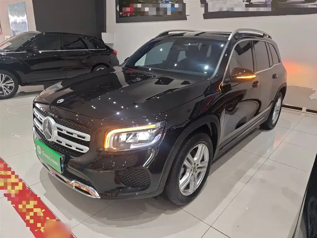 Mercedes-Benz GLB — фото 1