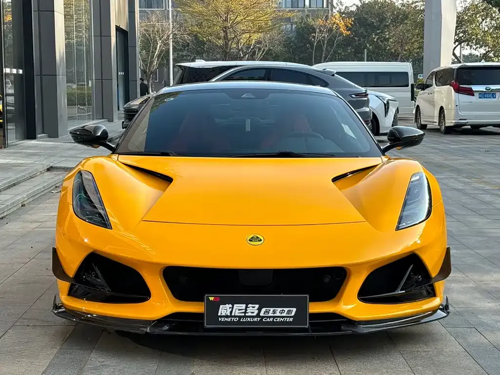 Lotus Emira — фото 2