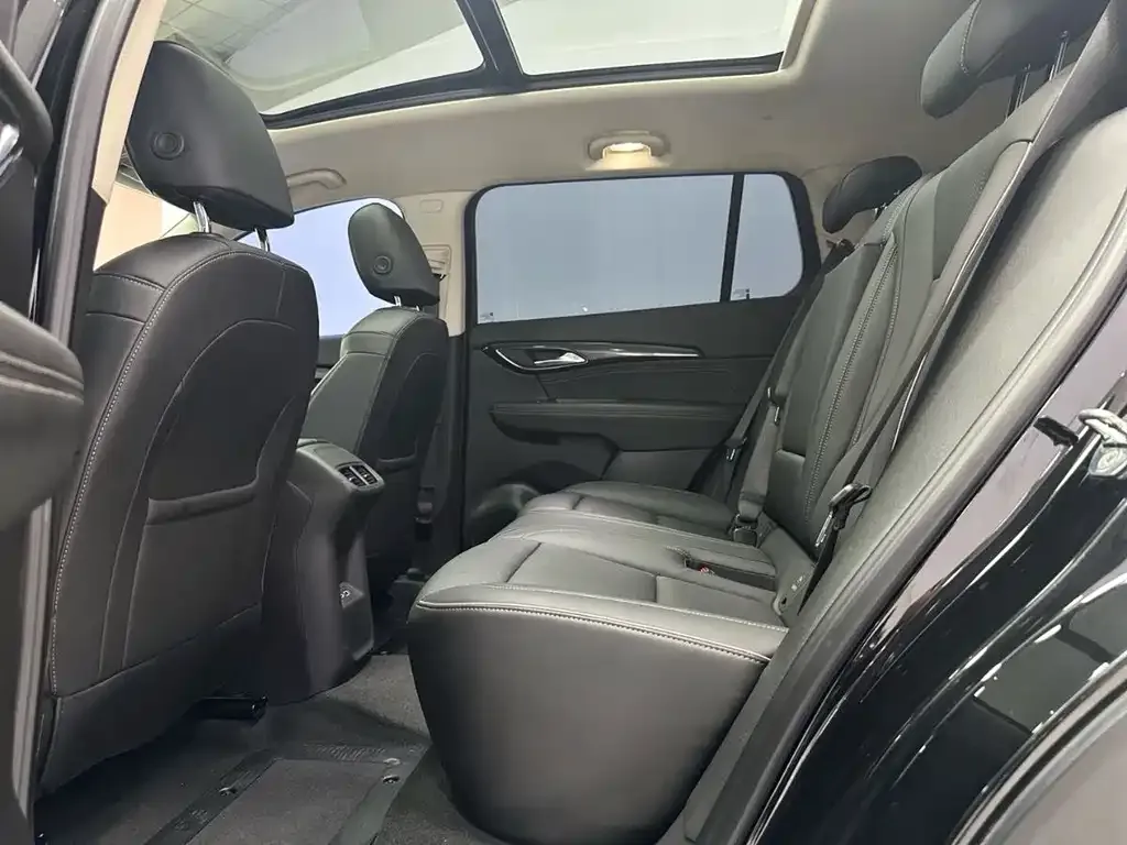 Buick Envision Plus — фото 10