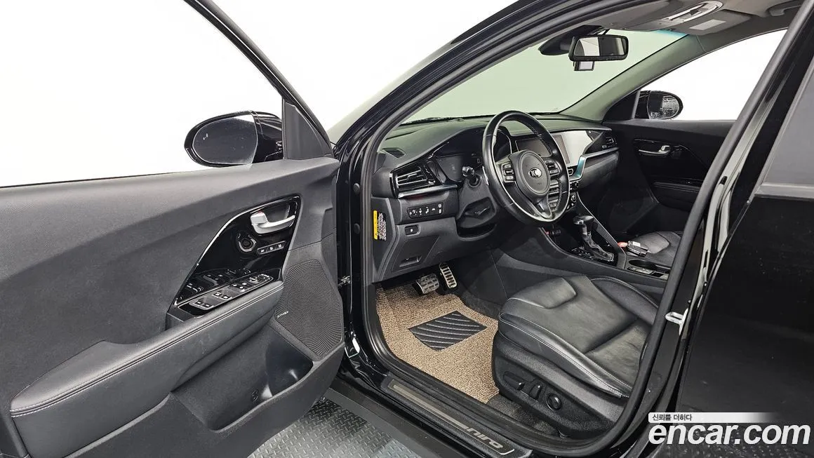 Kia Niro — фото 10