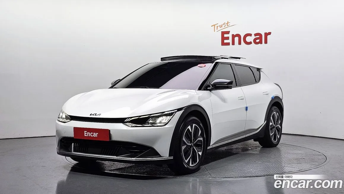 Kia EV6 — фото 1