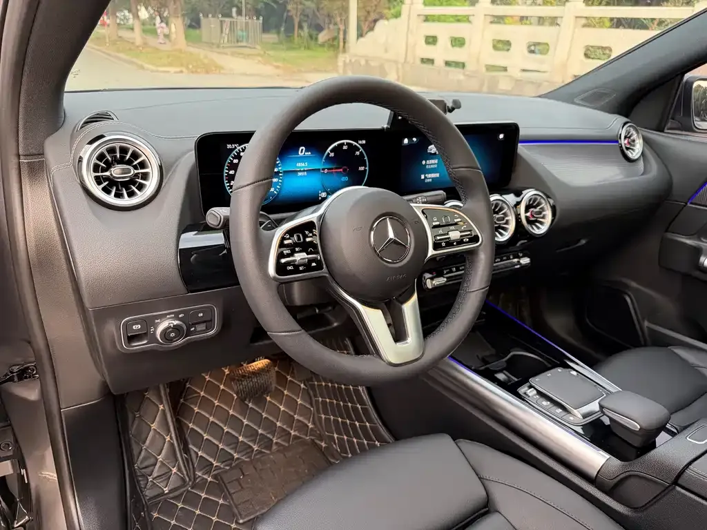 Mercedes-Benz EQA — фото 9
