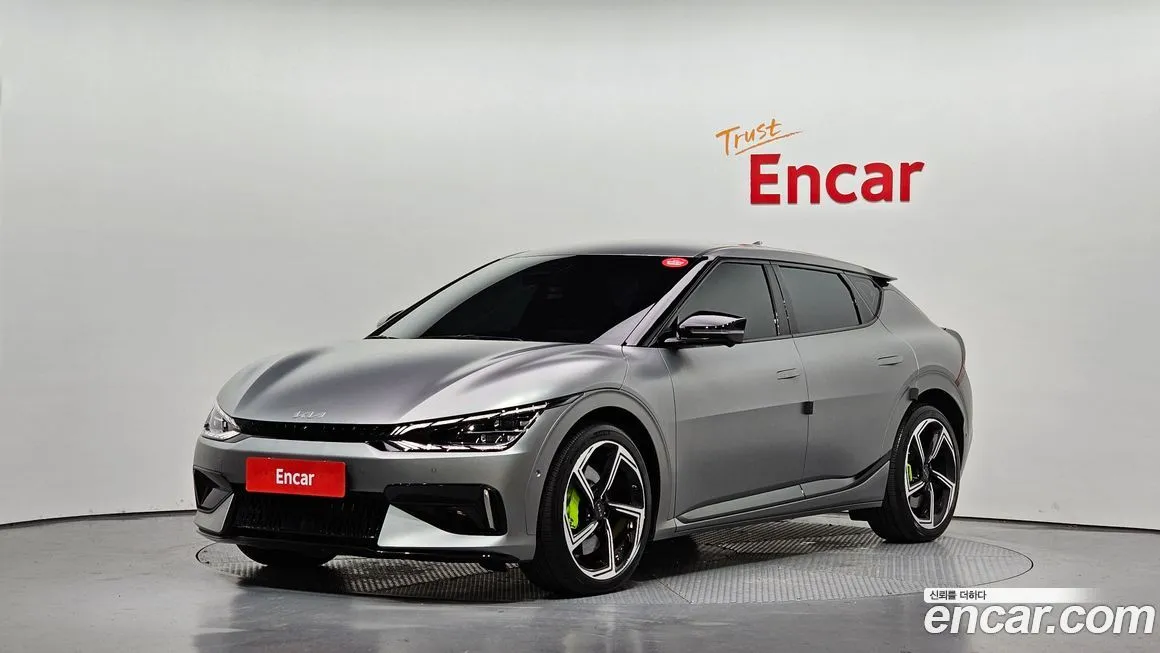 Kia EV6 — фото 1
