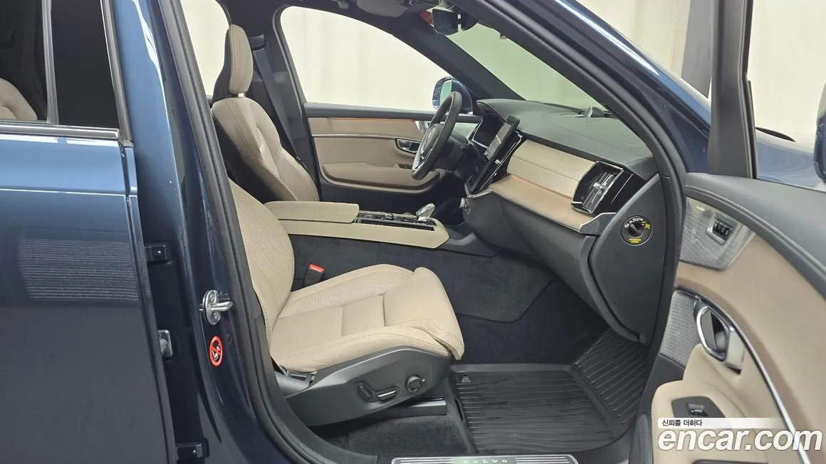 Volvo XC90 — фото 10