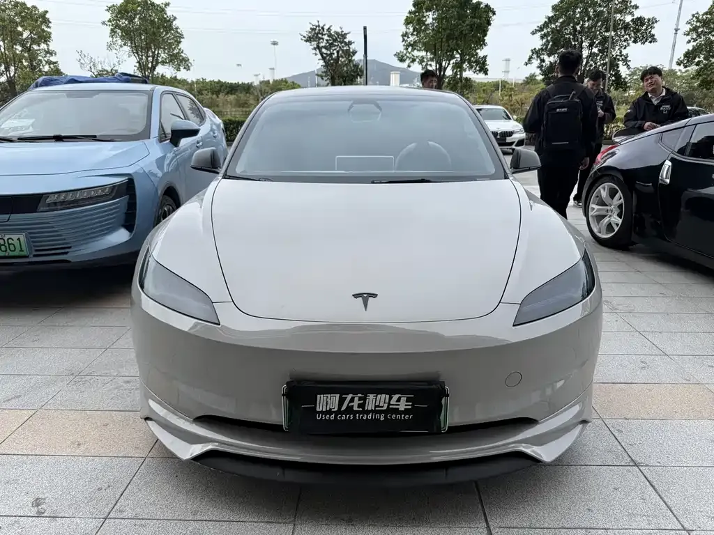 Tesla Model 3 — фото 2
