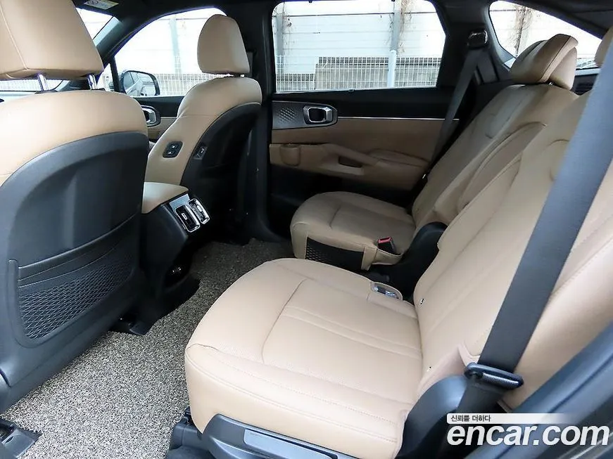 Kia Sorento — фото 6