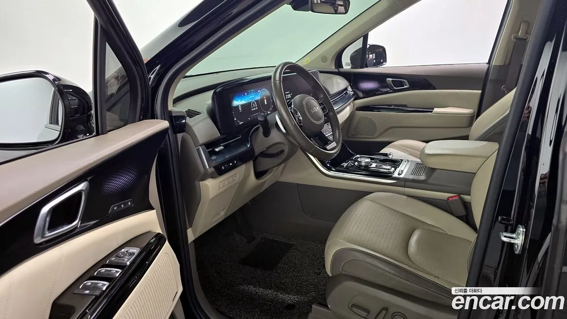 Kia Carnival — фото 10