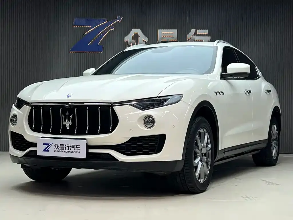 Maserati Levante — фото 1
