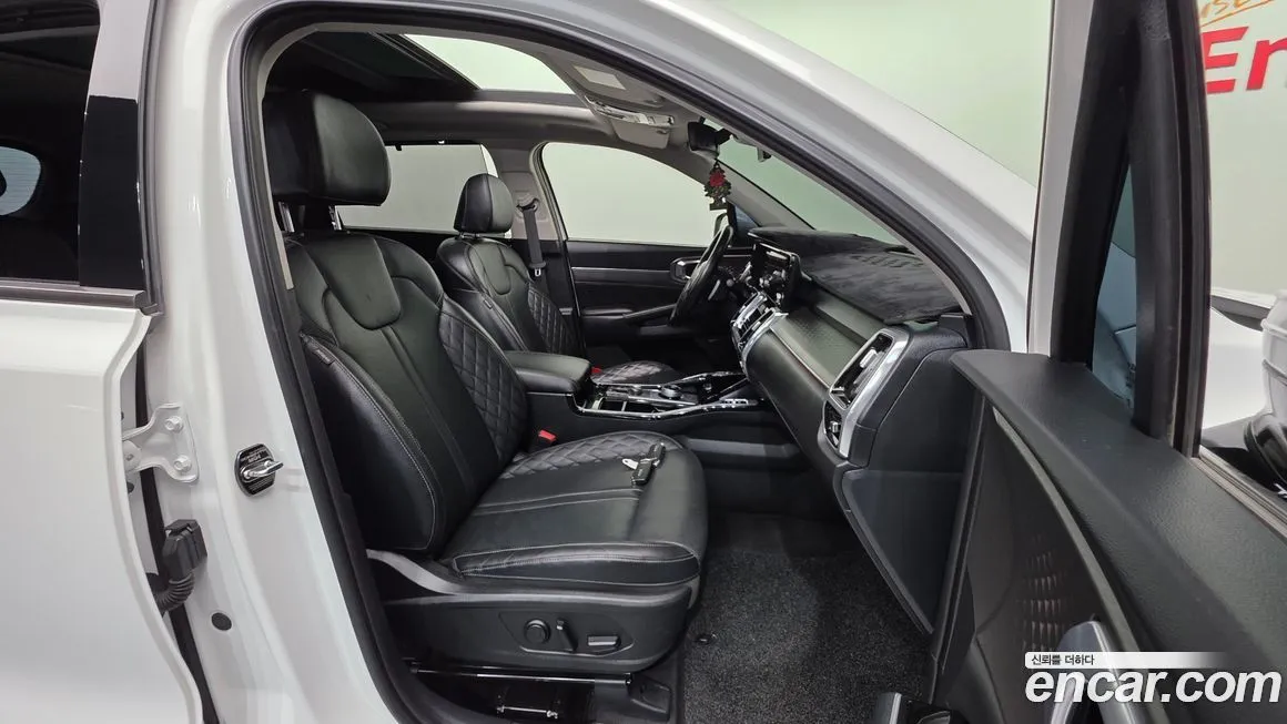 Kia Sorento — фото 10