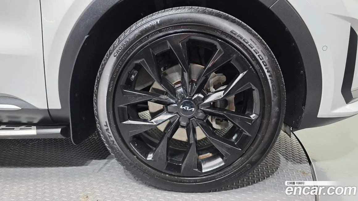 Kia Sorento — фото 5
