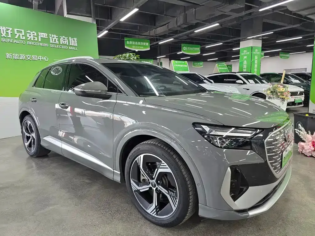 Audi Q4 e-tron — фото 3