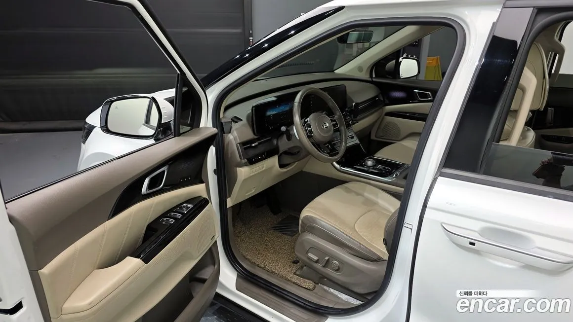 Kia Carnival — фото 10