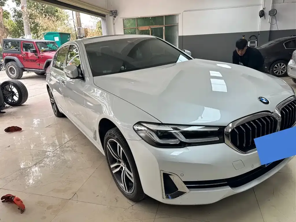 BMW 5 Series — фото 2