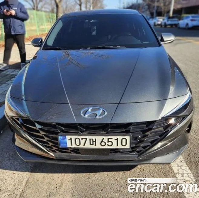 Hyundai AVANTE — фото 1