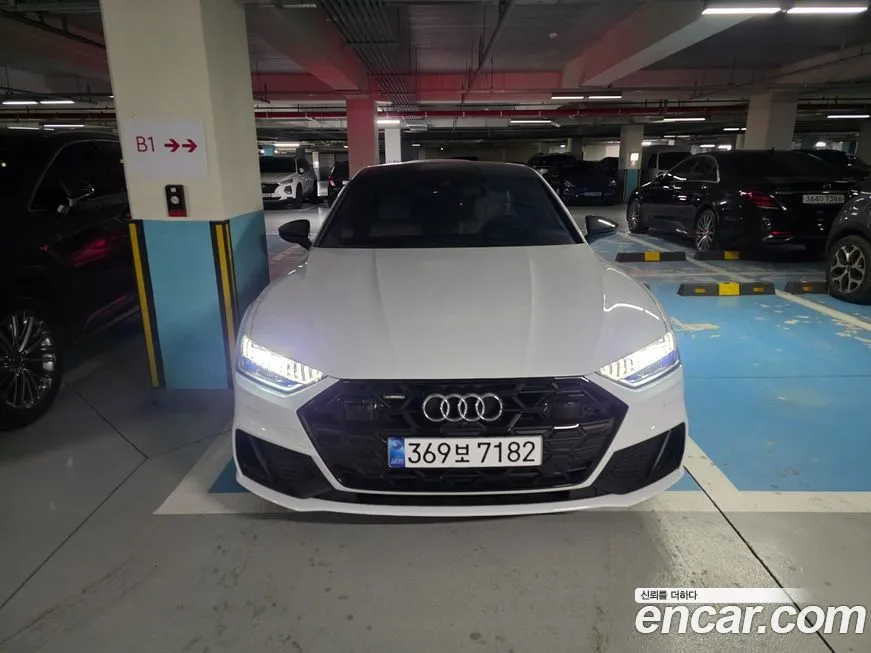 Audi A7 — фото 1