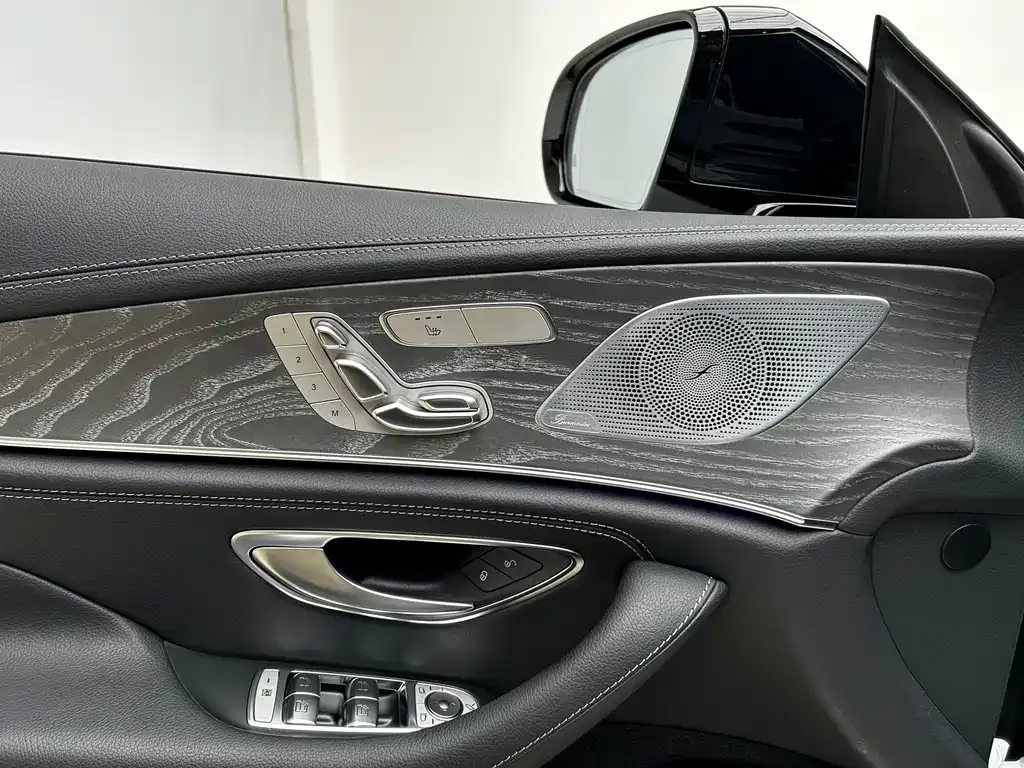 Mercedes-Benz CLS — фото 5