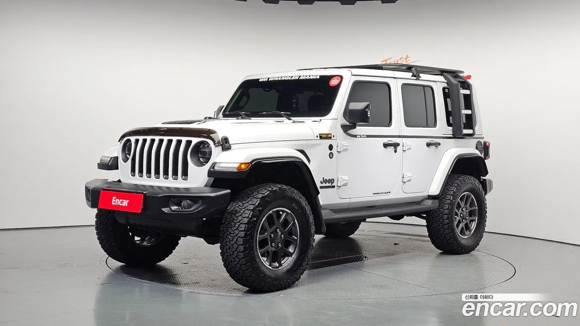 Jeep Wrangler — фото 1