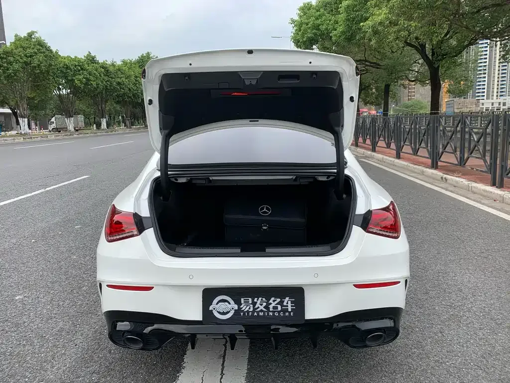 Mercedes-Benz CLA AMG — фото 7