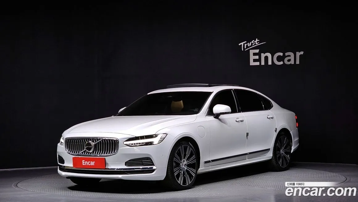 Volvo S90 — фото 1