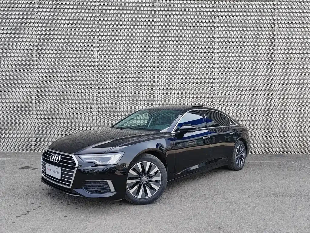 Audi A6L — фото 1