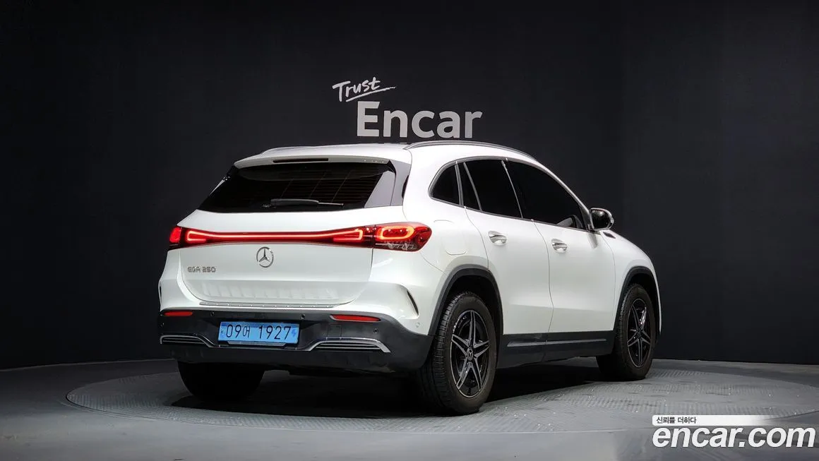 Mercedes-Benz EQA — фото 2