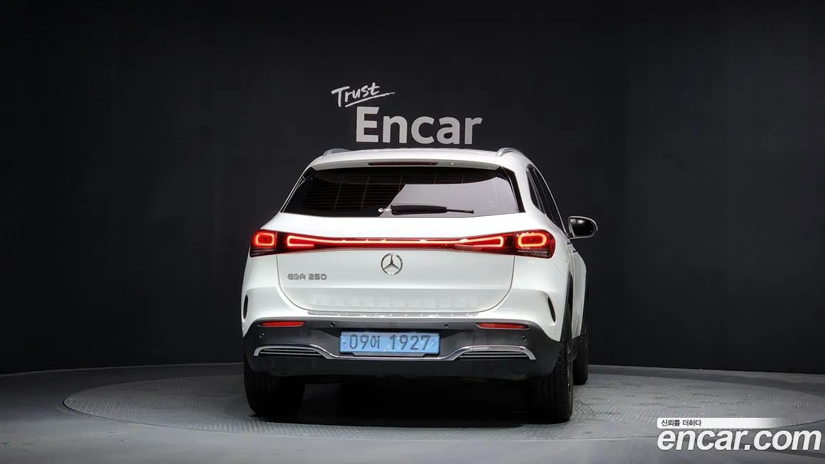 Mercedes-Benz EQA — фото 4