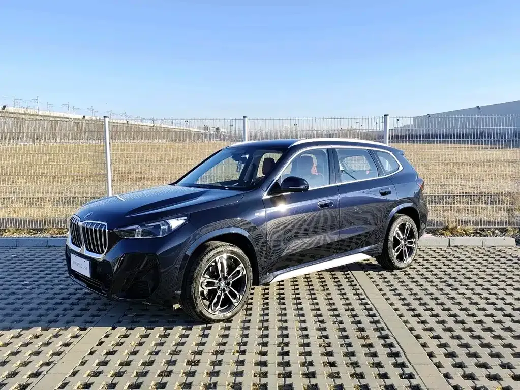 BMW X1 — фото 1