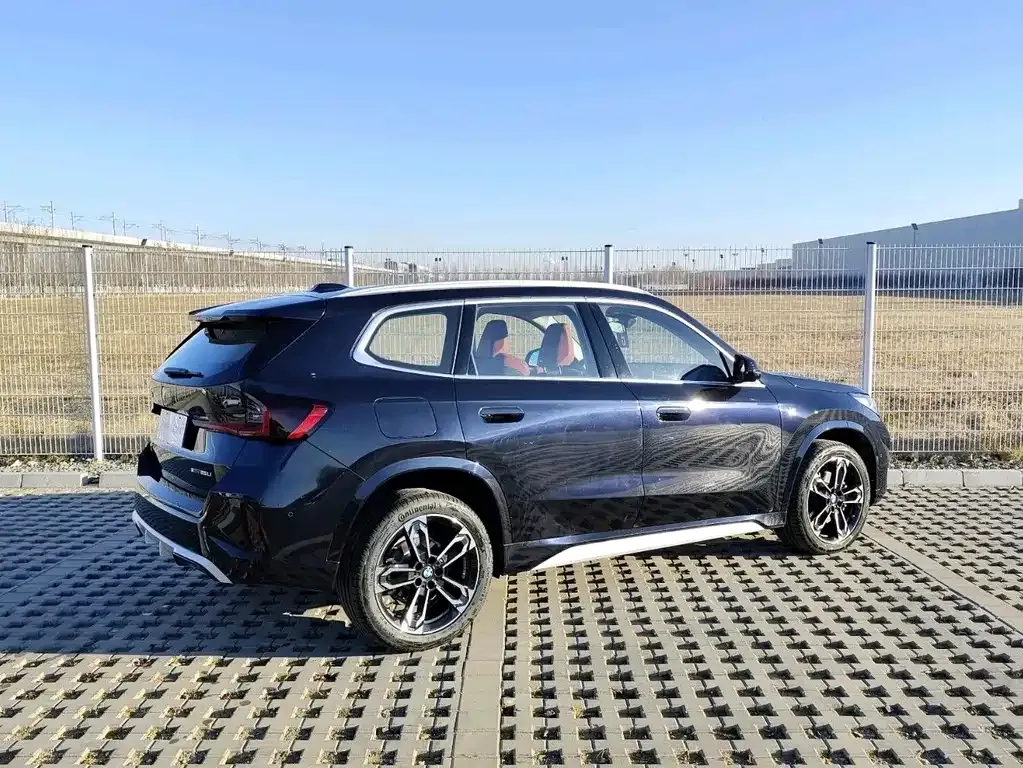 BMW X1 — фото 5