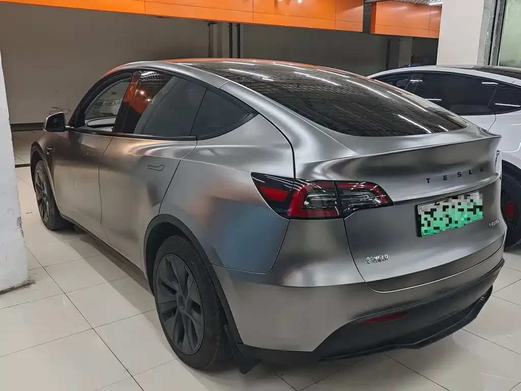 Tesla Model Y — фото 6