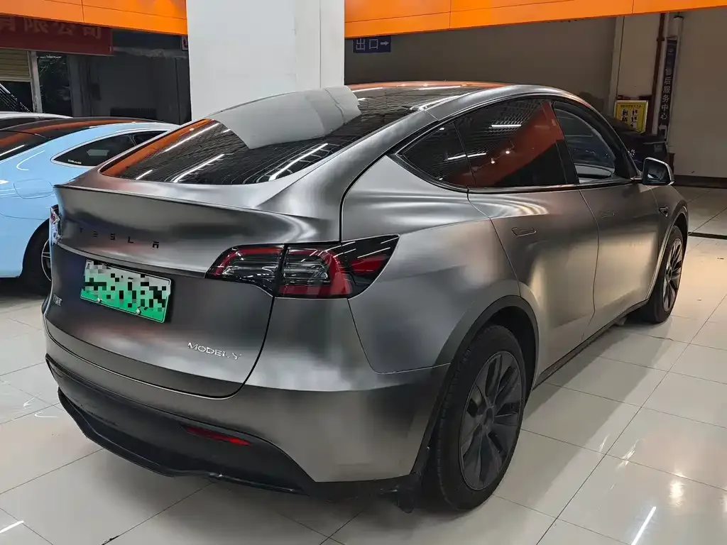 Tesla Model Y — фото 7